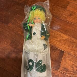 Vintage 1988 Brinn’s Collectable March “St Patrick’s Day” Calendar Clown Doll